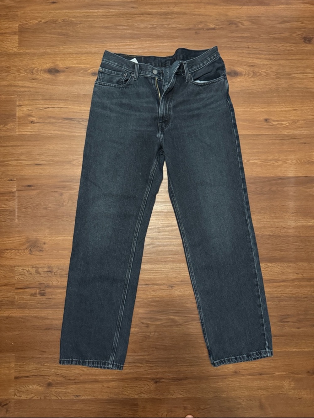 Levi's Men's loose Dark Gray Jeans 565